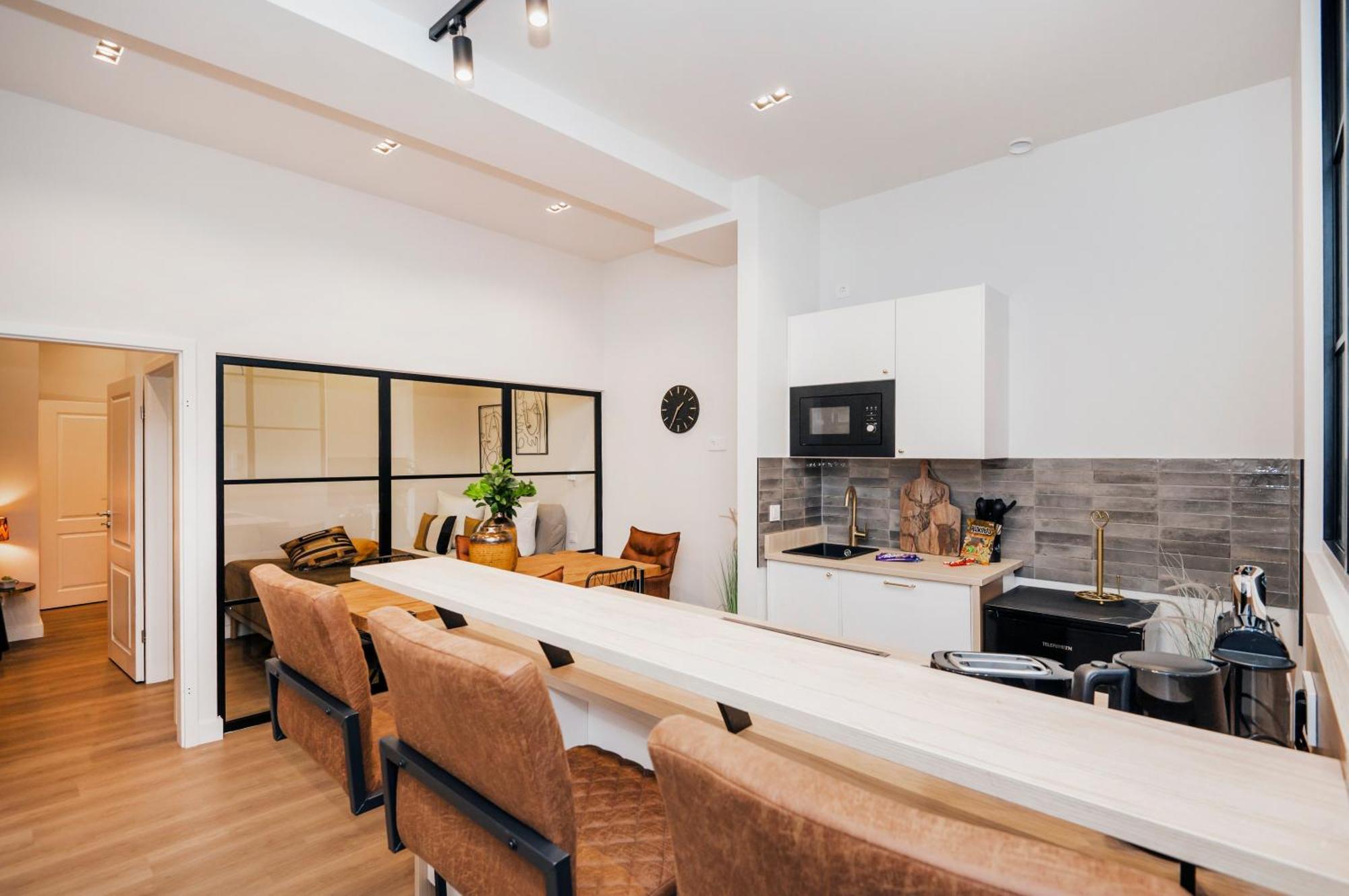 S331 - Luxurious Two Bedroom Duplex In * Keulen